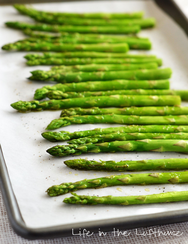 Fresh Asparagus that is oven-roasted and only requires 3 ingredients to make. Life-in-the-Lofthouse.com