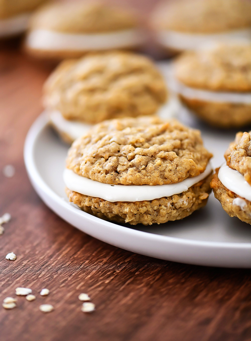 Oatmeal Cream Pies are two cinnamon oatmeal cookies with a lovely cream cheese filling. Life-in-the-Lofthouse.com