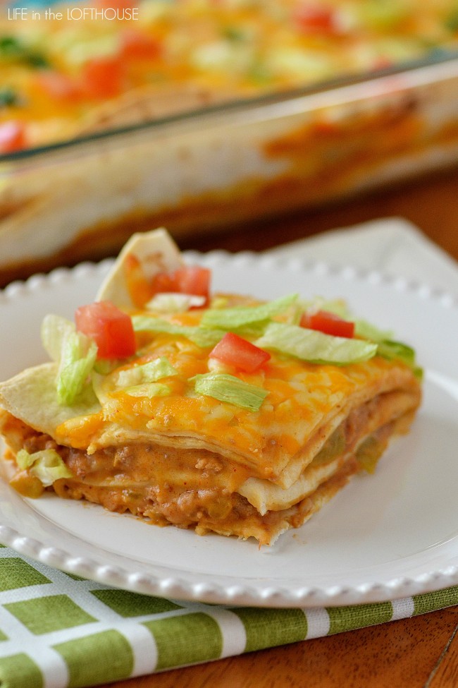 Mexican Tortilla Stack is filled with ground turkey, green chilies, enchilada sauce and loads of cheese, stacked between flour tortillas. Life-in-the-Lofthouse.com