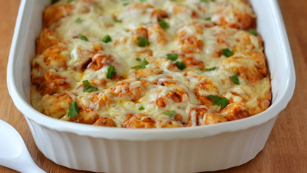 This Barbecue Chicken Bubble-Up Bake features savory barbecue chicken, cheese and biscuits all baked together in one dish. Life-in-the-Lofthouse.com