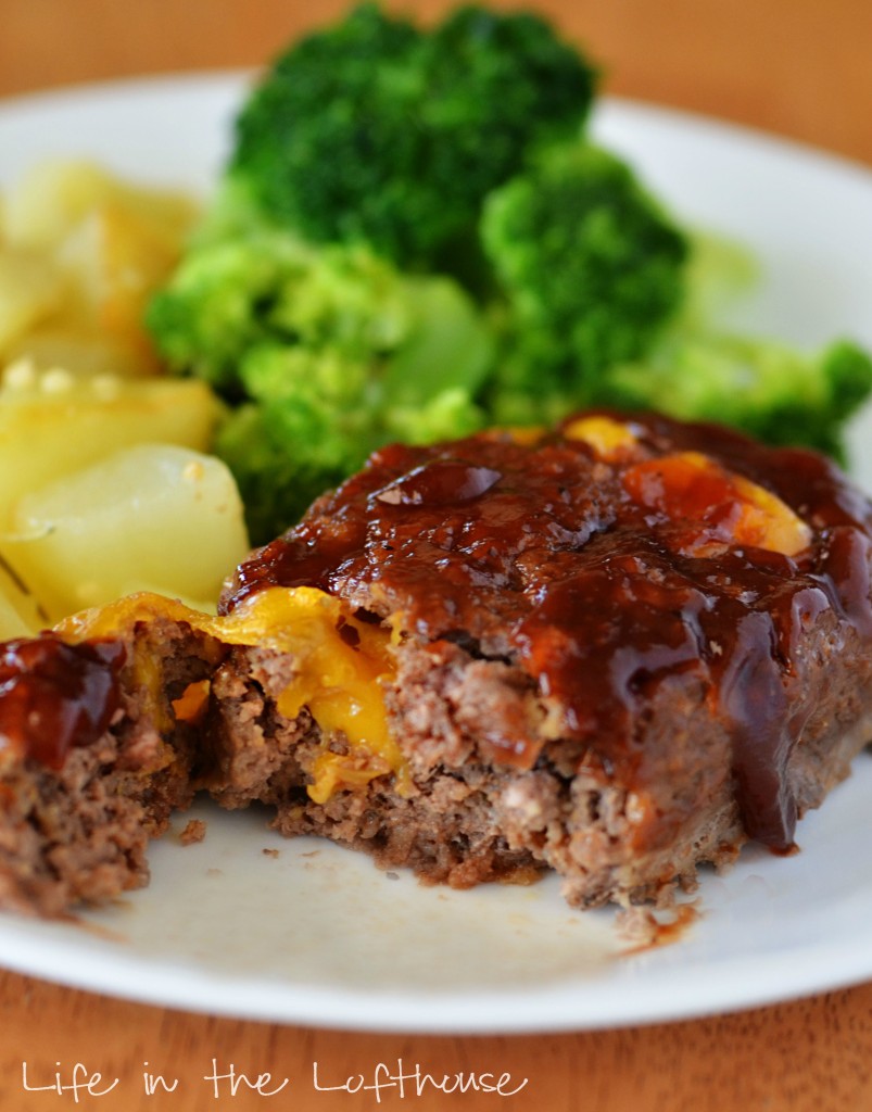 Miniature sized meatloaves loaded with barbecue sauce and bits of cheddar cheese throughout. Life-in-the-Lofthouse.com