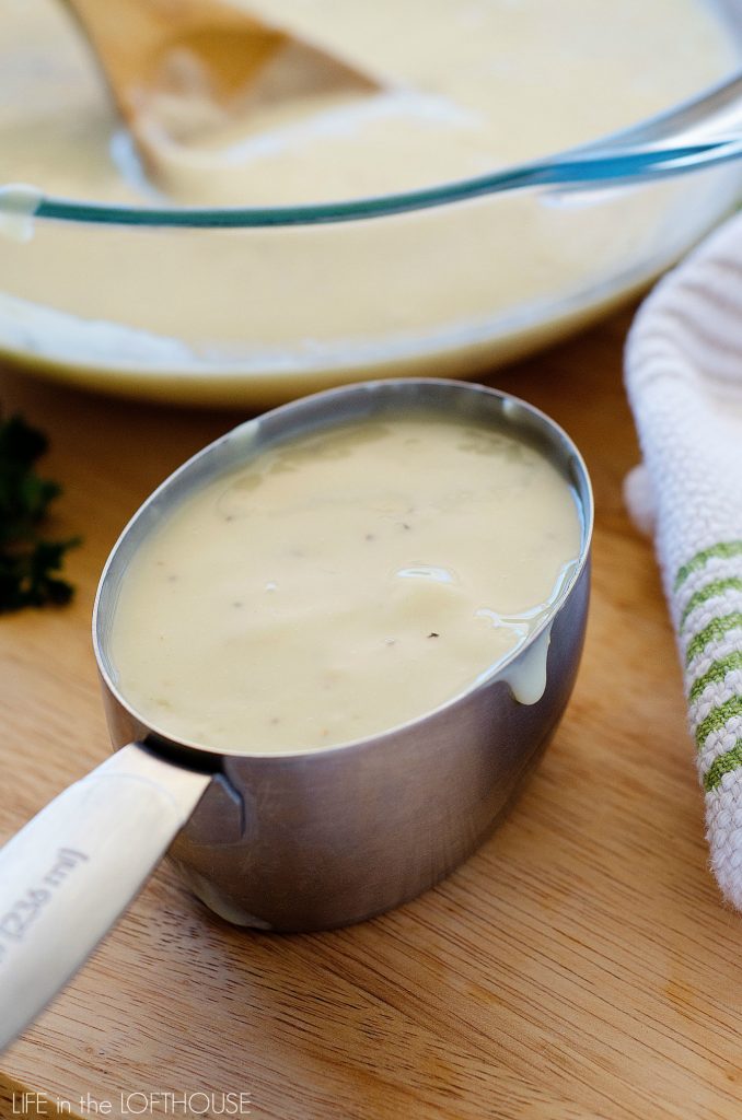 A delicious and super easy homemade version of condensed cream of chicken soup. Life-in-the-Lofthouse.com