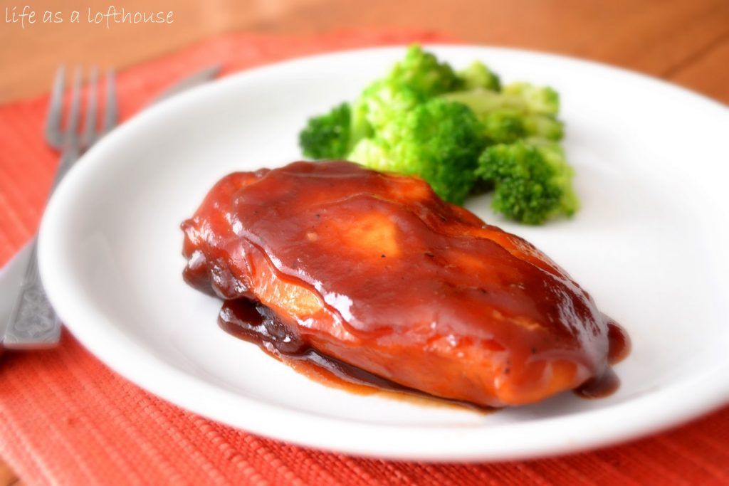 Delicious and super easy barbecue chicken slow cooked in the Crock Pot. Life-in-the-Lofthouse.com