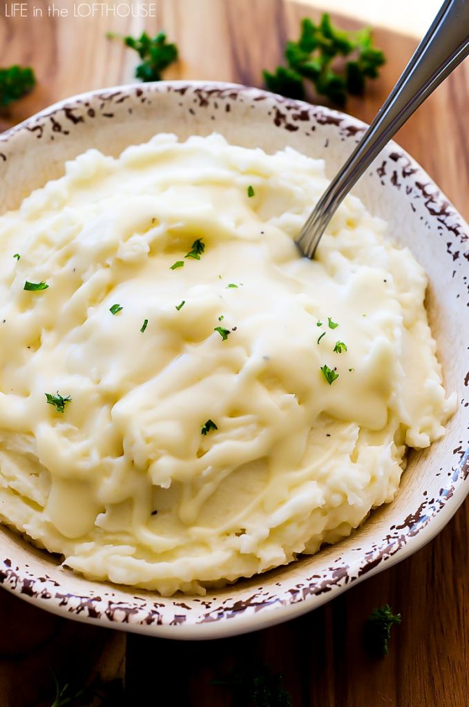 Creamy Parmesan mashed potatoes with perfect garlic flavor. Life-in-the-Lofthouse.com