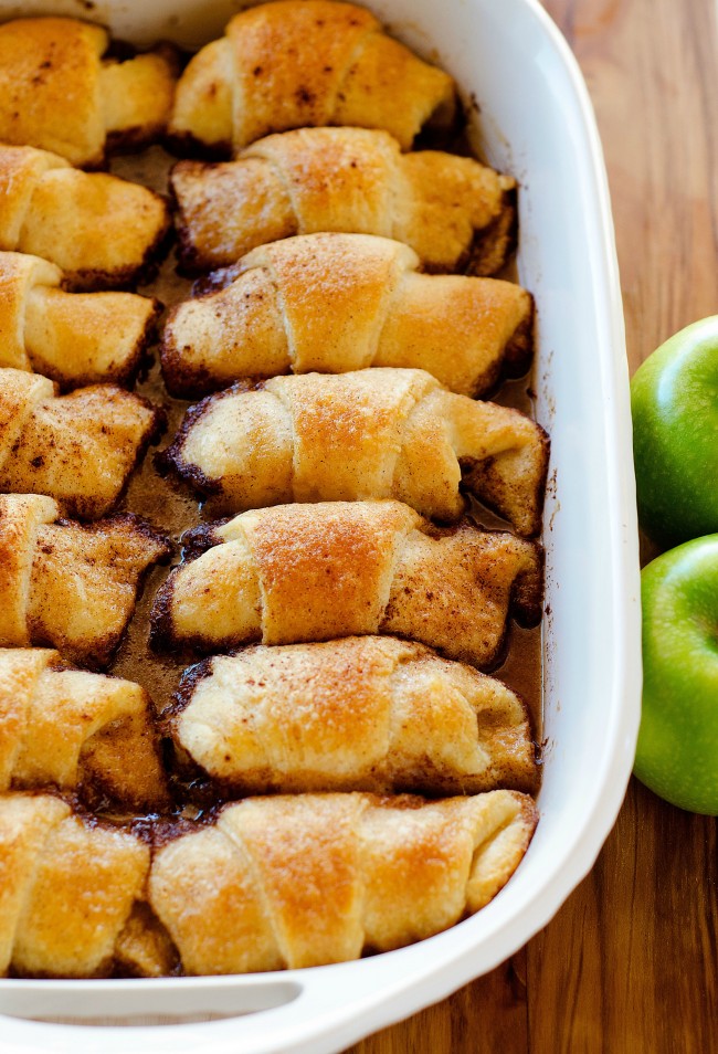 Flaky crescent dough wrapped around green apple slices that is baked in the most delicious cinnamon-sugar mixture. Life-in-the-Lofthouse.com