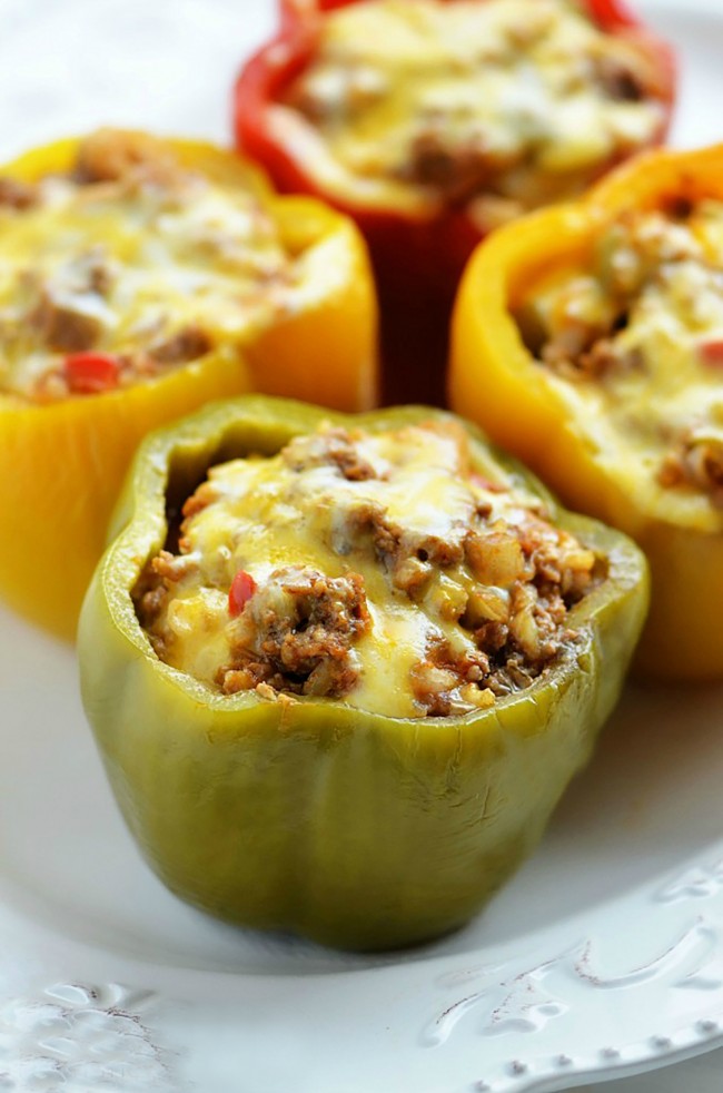 Crock Pot Stuffed Bell Peppers are so easy to make and so yummy!