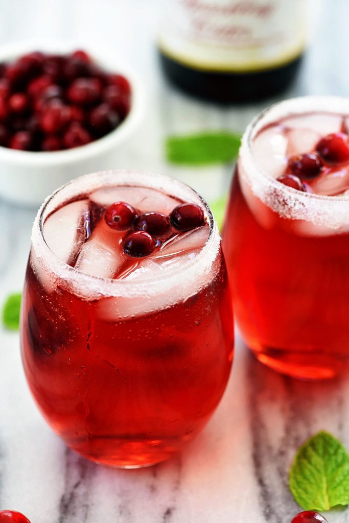Sparkling cranberry cider is a delicious beverage with all the flavors of cranberry, apple and sprite. Life-in-the-Lofthouse.com