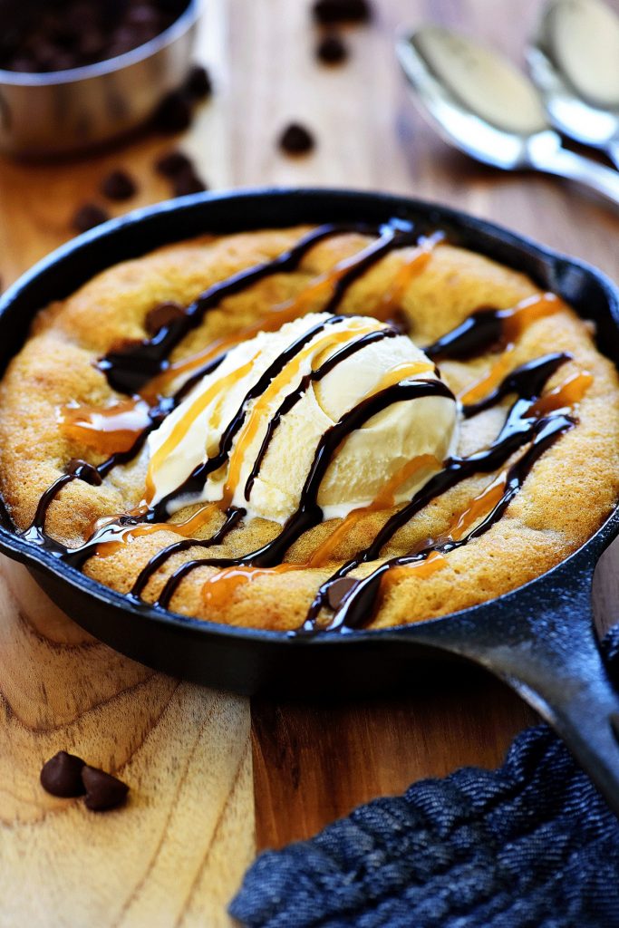 Chocolate chip skillet cookie is a warm, gooey chocolate chip cookie baked in a mini skillet. Life-in-the-Lofthouse.com