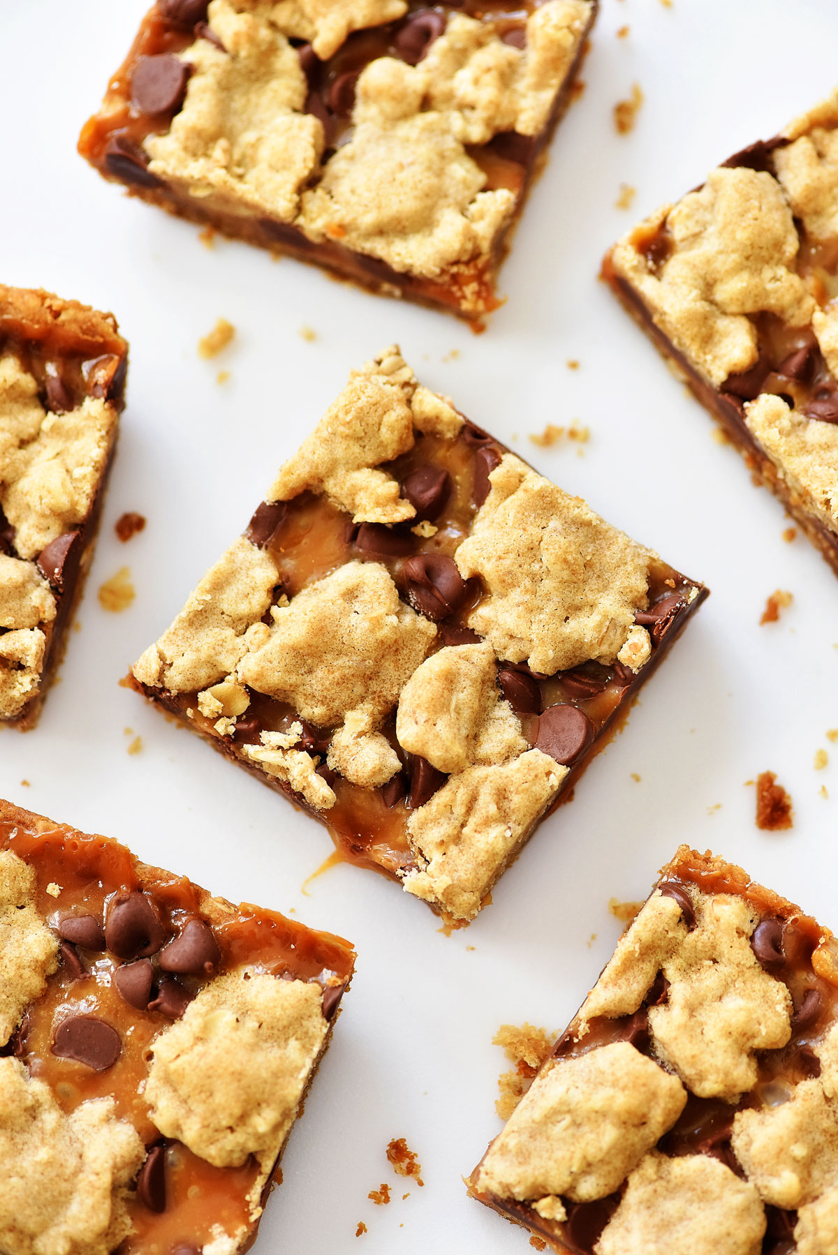 These Binge Bars have an oatmeal cookie crust with chocolate and caramel layers. Life-in-the-Lofthouse.com