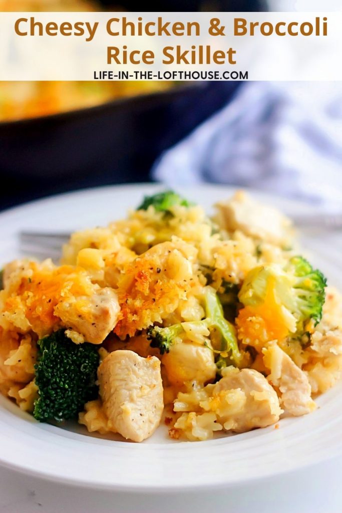 This Cheesy Chicken, Rice and Broccoli is a delicious dinner all made in just one skillet. Life-in-the-Lofthouse.com