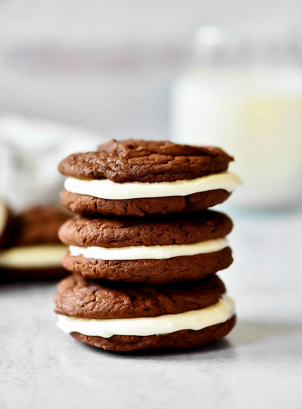 These Homemade Oreo Cookies are delicious, chocolatey cookies with a heavenly cream cheese filling. Life-in-the-Lofthouse.com