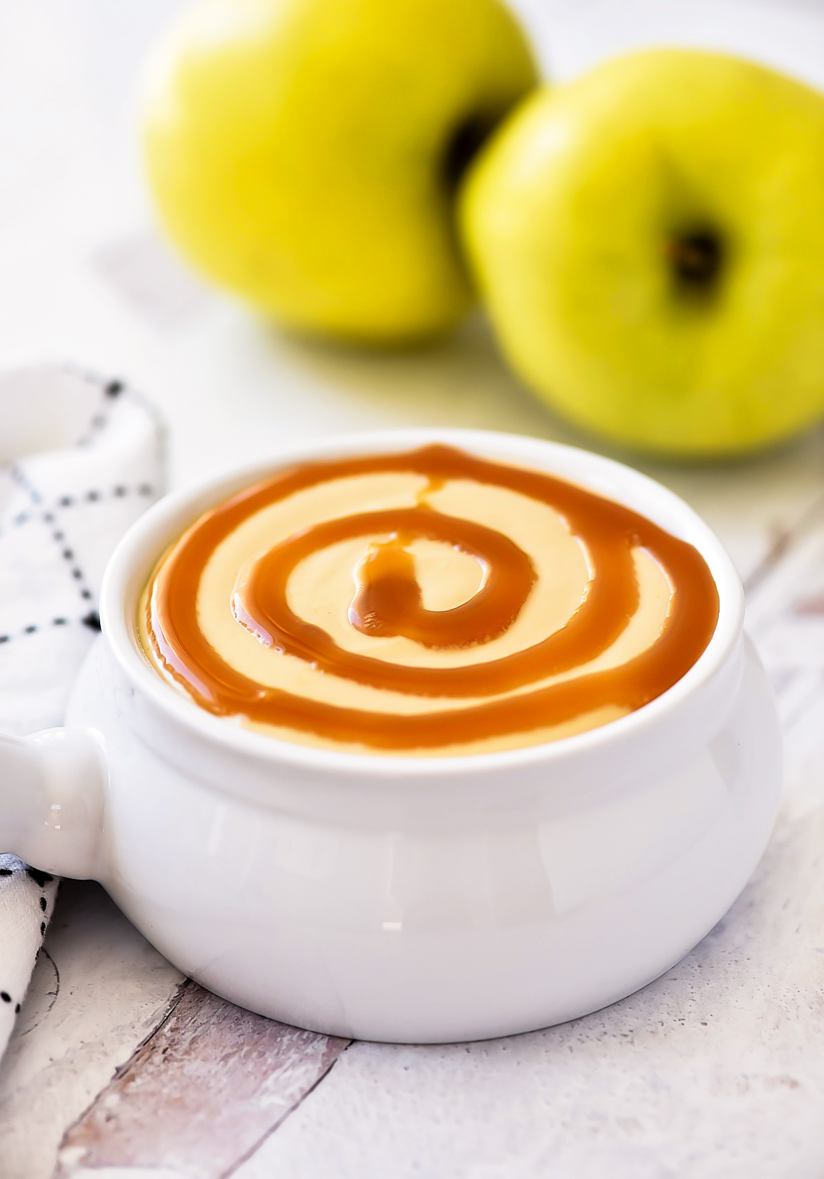 Caramel Apple Dip is a creamy dip that tastes just like a classic caramel apple. Life-in-the-Lofthouse.com