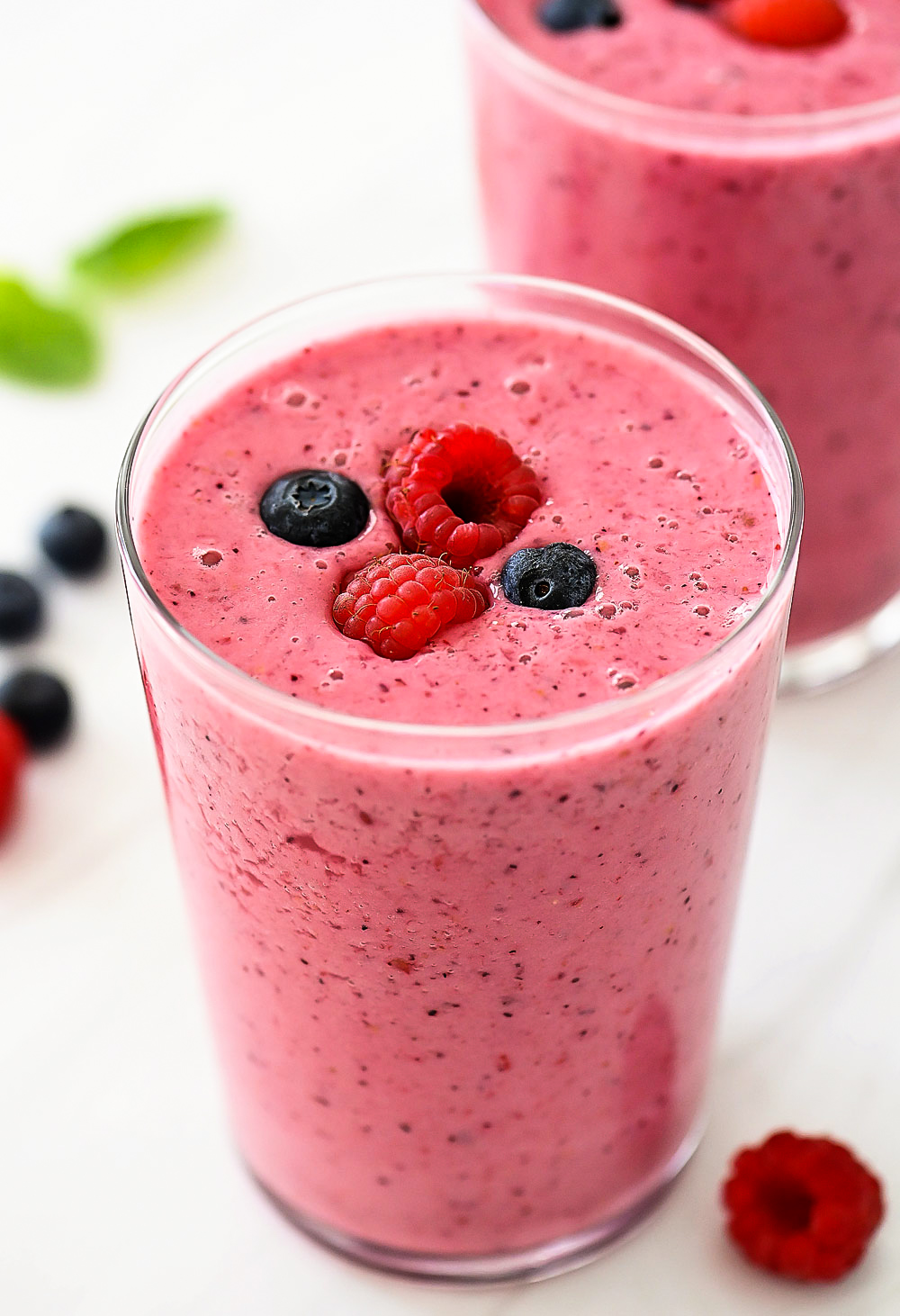 A low fat smoothie filled with milk, frozen berries and honey.