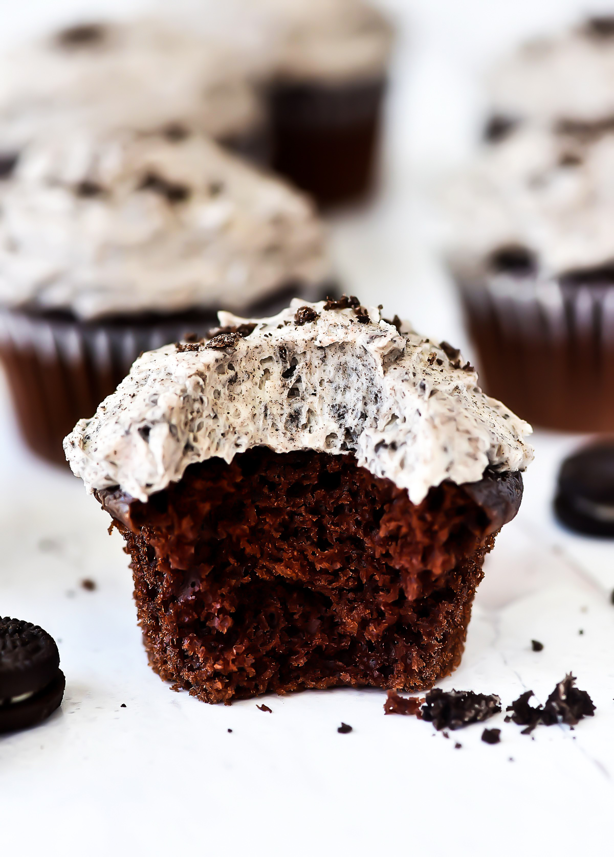 Chocolate Cupcakes with a creamy OREO Buttercream frosting. Life-in-the-Lofthouse.com