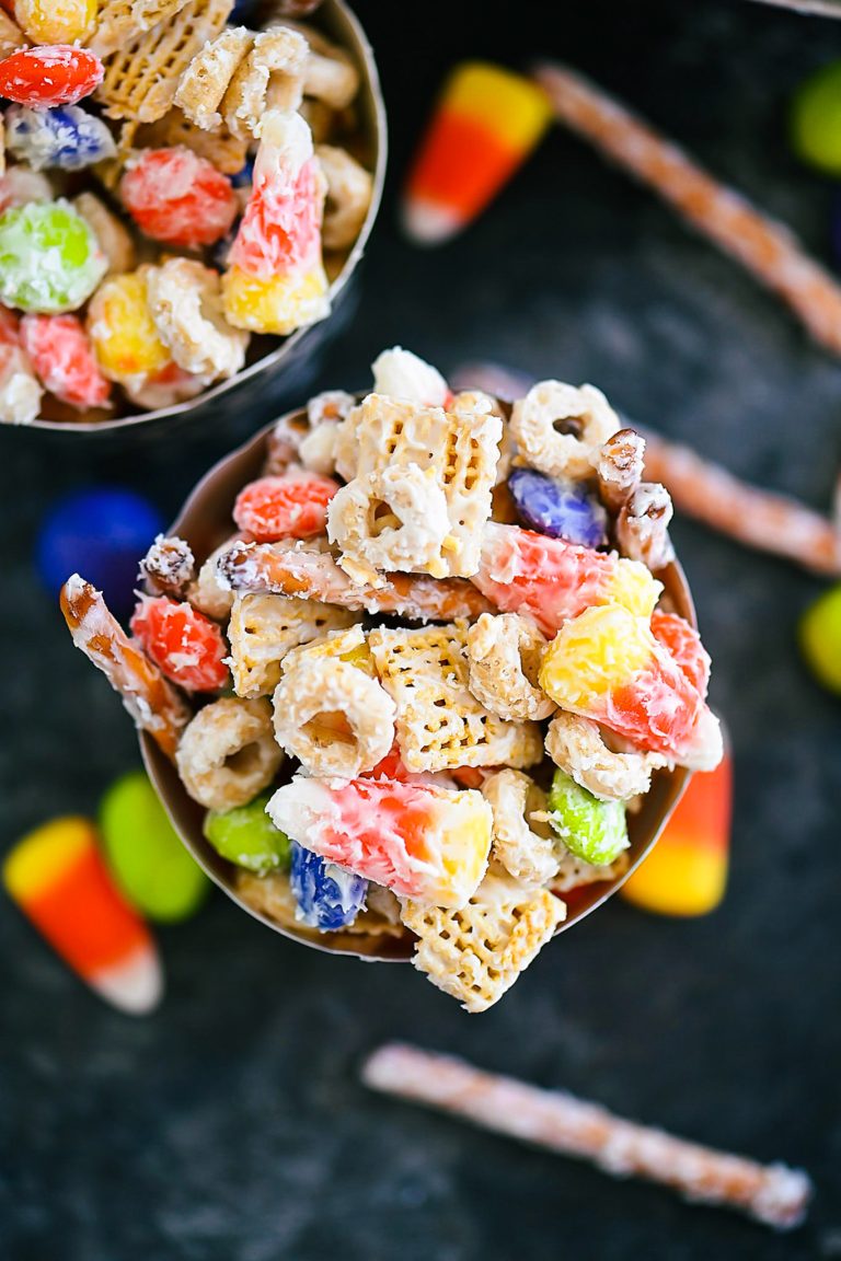 Monster Munch is filled with pretzels, Chex mix, candy corn and more goodies coated in white chocolate. Life-in-the-Lofthouse.com
