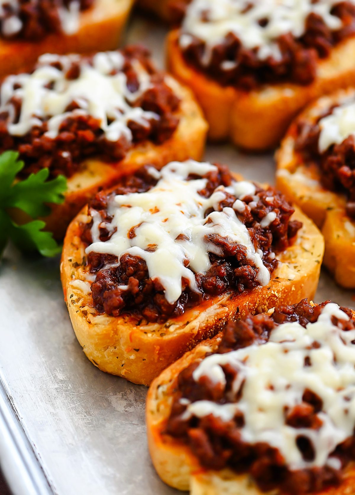 Sloppy Joes on Texas Toast Garlic Breads