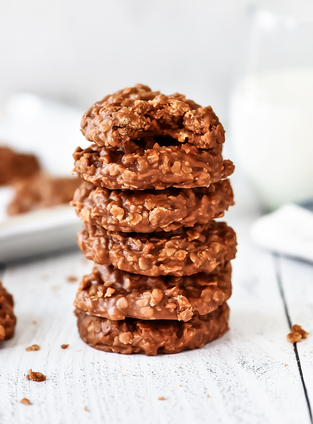 These No Bake Cookies are filled with chocolate, peanut butter, oats and more! Life-in-the-Lofthouse.com