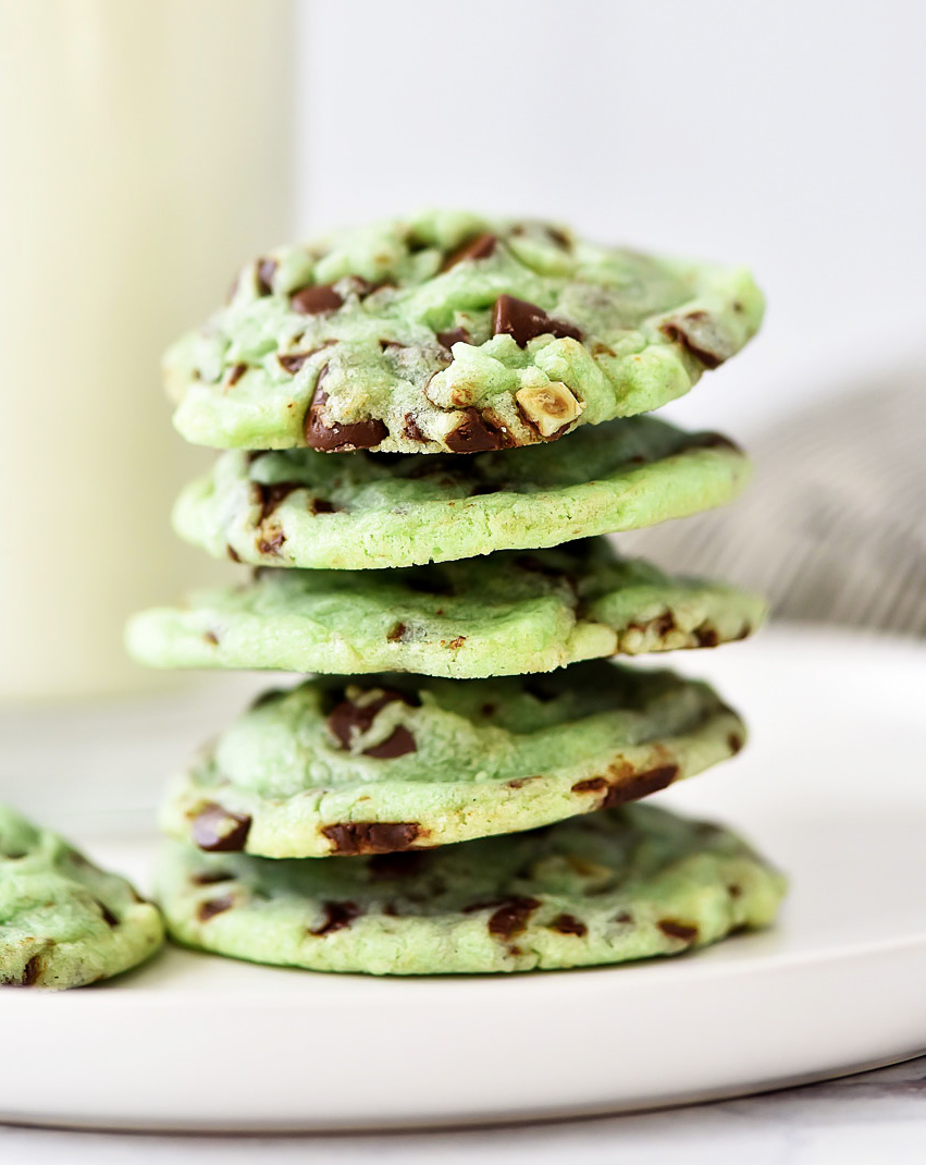 Mint Chocolate Chip Cookies are delicious, soft cookies full of mint flavor and chocolate chips. Life-in-the-Lofthouse.com