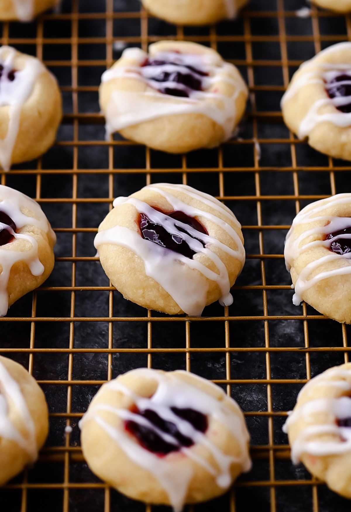 Easy Raspberry Almond Shortbread Cookies