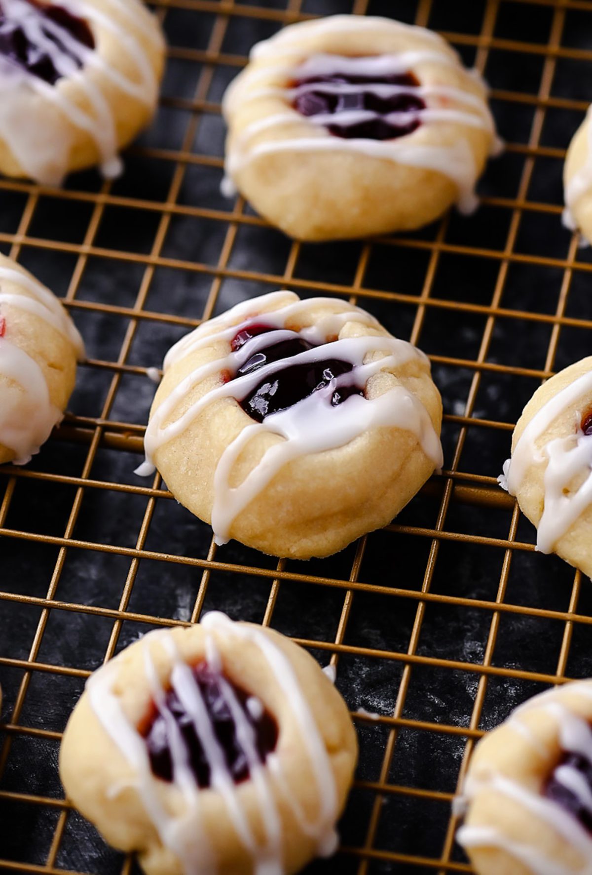 Easy Raspberry Shortbread Cookies