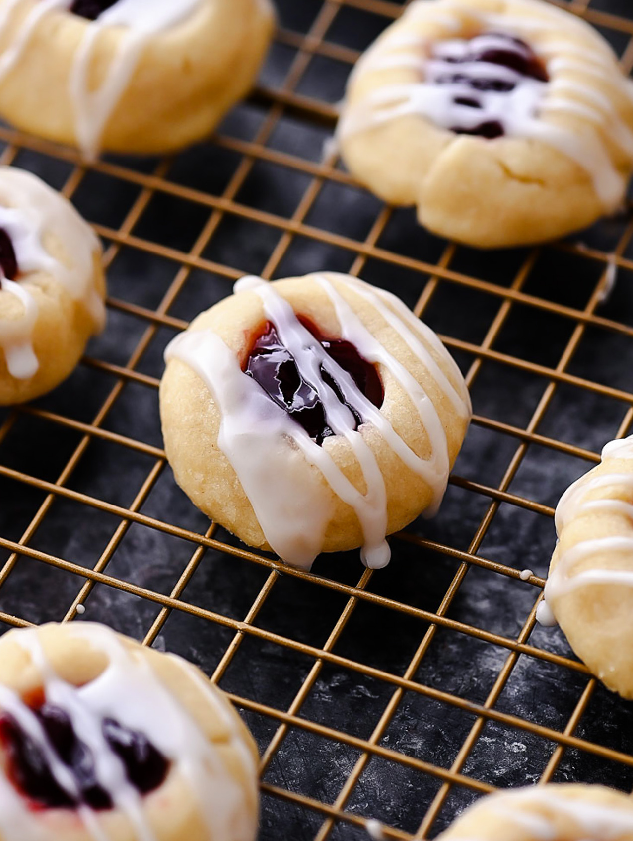 Easy Raspberry Almond Shortbread Cookies