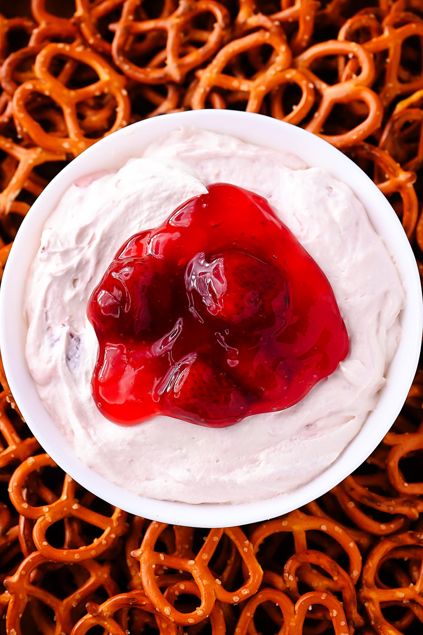 Strawberry Pretzel Salad Dip