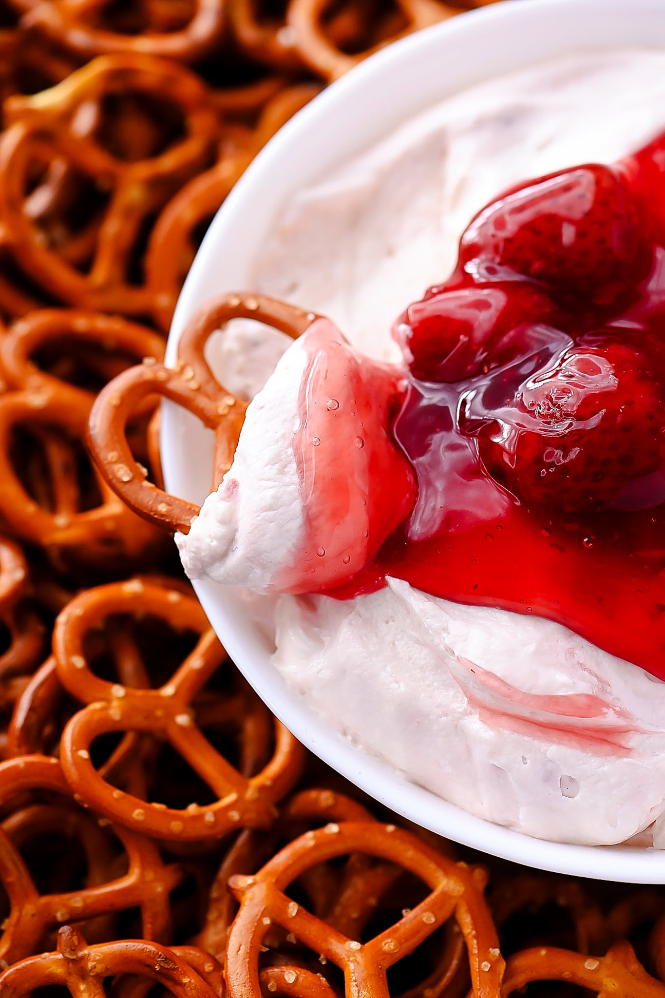 Strawberry Pretzel Salad Dip